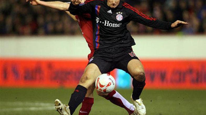 Klose je sicer dosegel gol, vendar je njegov Bayern v gosteh osvojil le točko.