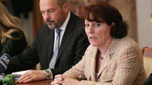 Agencija, ki je še ni, ne bo lastnik ničesar, upravljala pa bo vse. (Foto: Zurna