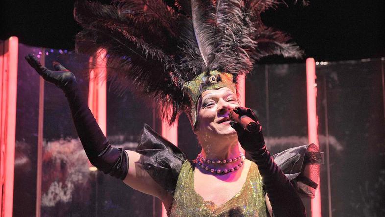 Premiera Tičje kletke bo nocoj v Šentjakobskem gledališču. (Foto: Šentjakobsko g