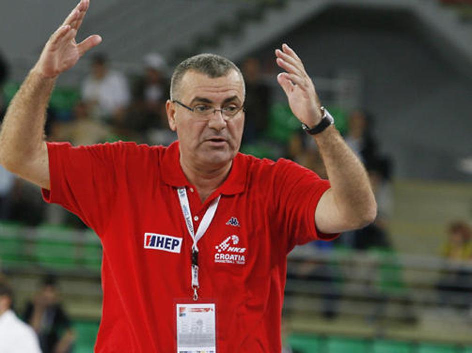 Jasmin Repeša sicer Slovence odlično pozna, vendar njegova ekipa ne blesti.