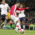 Arsene Wenger verjame, da so najlepša leta šele pred Robinom van Persiejem.