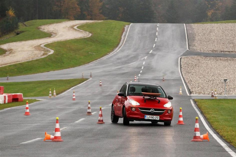 Opel adam