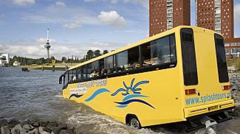 Rumeni "amfibiebus" bo vozil deset mesecev na leto - počival bo januarja in febr