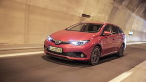 Toyota Auris touring sports