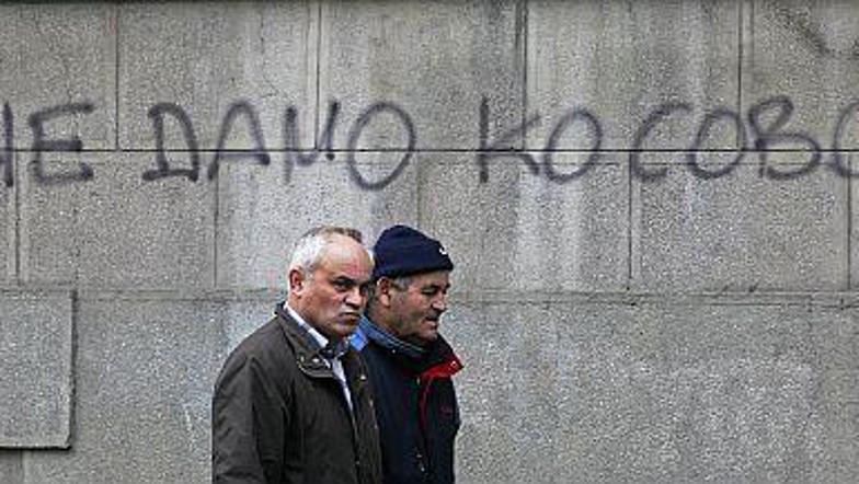 Nikolić želi pomoč Rusov.