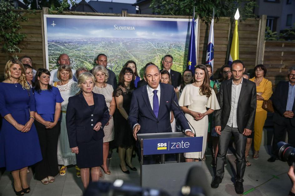 Janez Janša Urška Bačovnik Janša Romana Tomc Anže Logar SDS