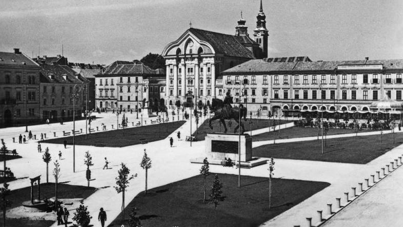 Fotografsko razstavo si lahko ogledate še danes od 10. do 19. ure. (Foto: Arhiv 