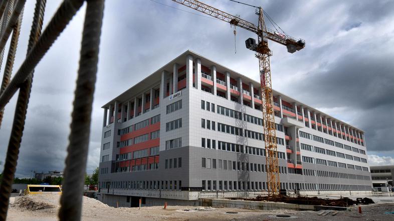 V nove prostore se bosta preselila okoljsko ministrstvo in statistični urad. (Fo