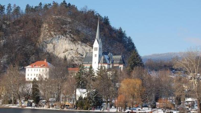 Bledu je lani upadel obisk britanskih gostov. Borijo se za čisto vsakega turista