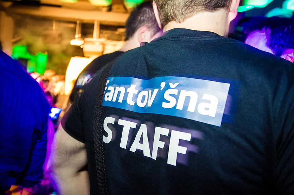 Zlati house preplavil Topa