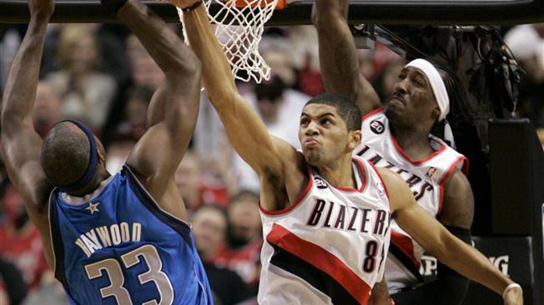 Nicolas Batum, Gerald Wallace in Brendan Haywood