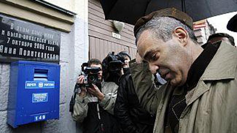 Kasparovu gre v politiki težje kot v šahu.