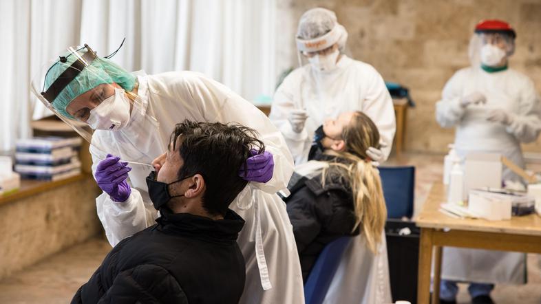 Covid-19 v Sloveniji