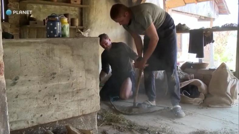 Kmetija: Nov začetek, ogenj