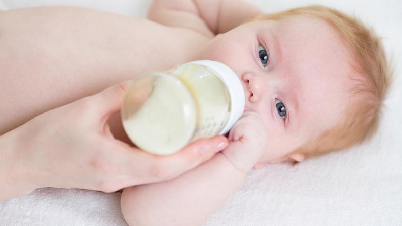 Zivljenje 13.06.13, dojencek, foto: shutterstock