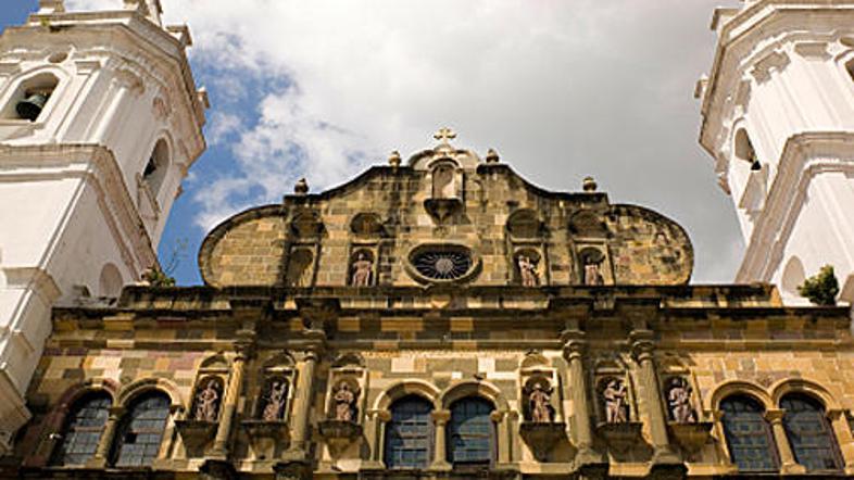 V cerkvi v San Remu je pri verouku prišlo do zastrupitve osemnajstih otrok. Štir