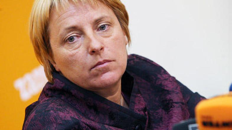 Cveta Zalokar Oražem je nedavno izstopila iz stranke Zares. Če se v parlament, k