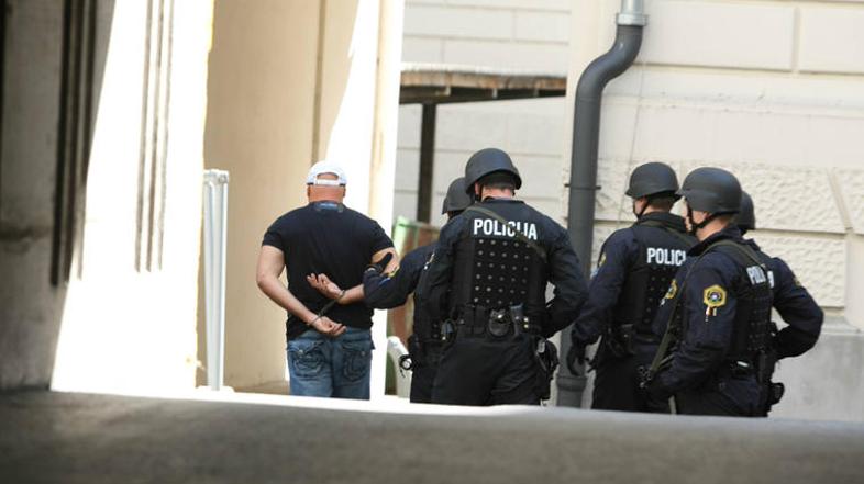 Razloge za Tošićev pripor naj bi preiskovalna sodnica znova utemeljila in mu jih