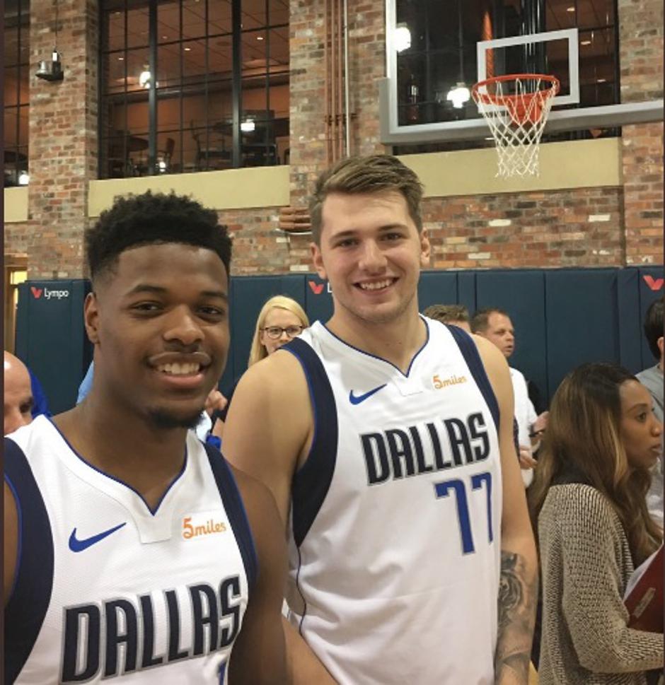 dončić dennis smith | Avtor: Reševalni pas/Twitter