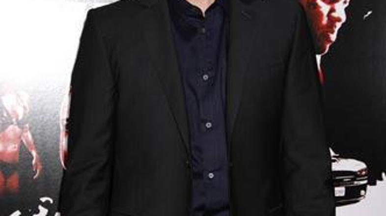 Keanu si lahko oddahne, saj mu ne bo treba ničesar plačati.