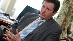 Pivec je bil še včeraj na dopustu, danes pa obljublja navzočnost pred nadzorniki