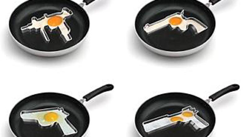 Ste si vedno po tihem želeli biti vsaj malo podobni čisti pravim gangsterjem? Na