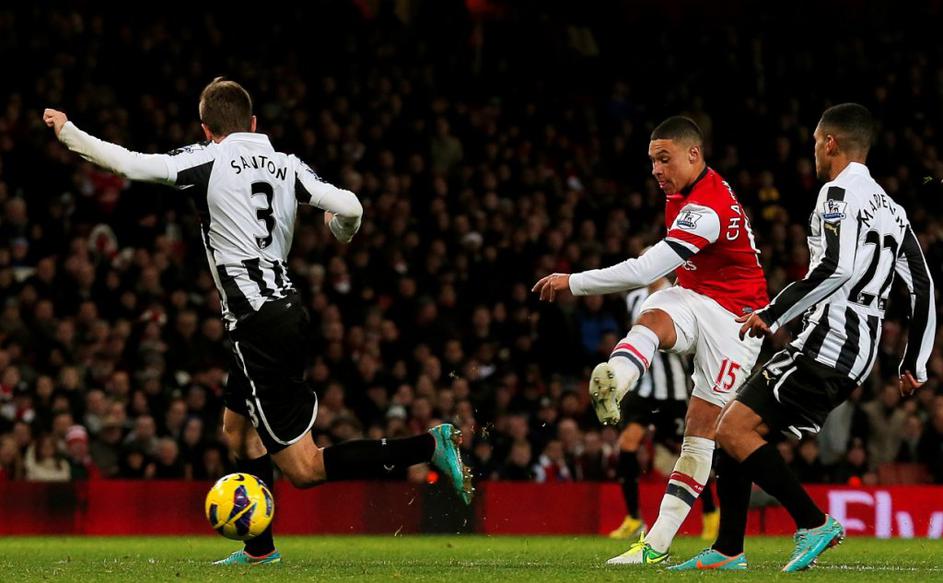 Oxlade Chamberlain Santon Marveaux Arsenal Newcastle United Premier League Angli