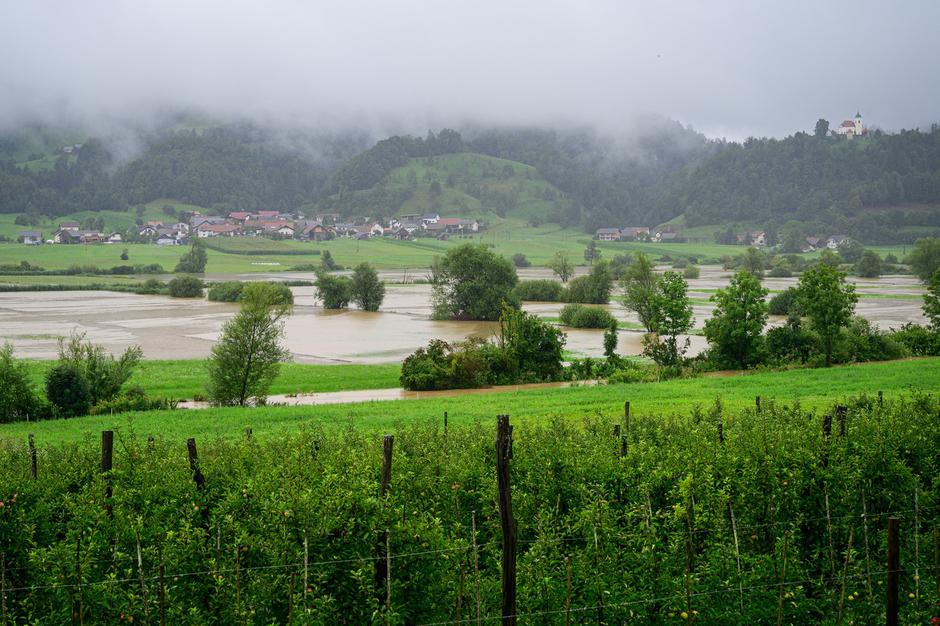 dež poplave polje | Avtor: Profimedia