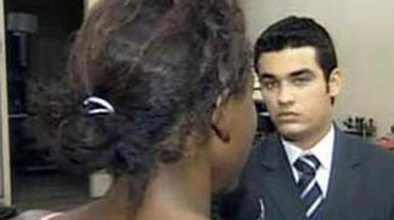 Sedemnajstletnica je priznala, da je do smrti zabodla 30 moških.