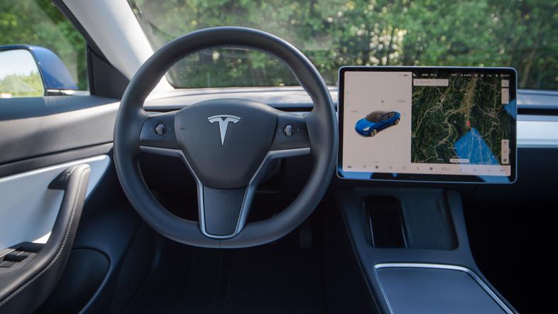 Tesla 3