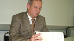 Iztok Perenič je povedal, da so preiskavo šikaniranja na Občini Postojna začeli 