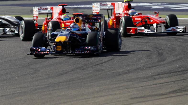 V ozadju je nekaj prehitevanj bilo, v ospredju v bitki za zmago na VN Bahrajna l