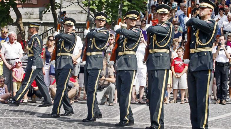 Nastop slovenske in ruske garde 