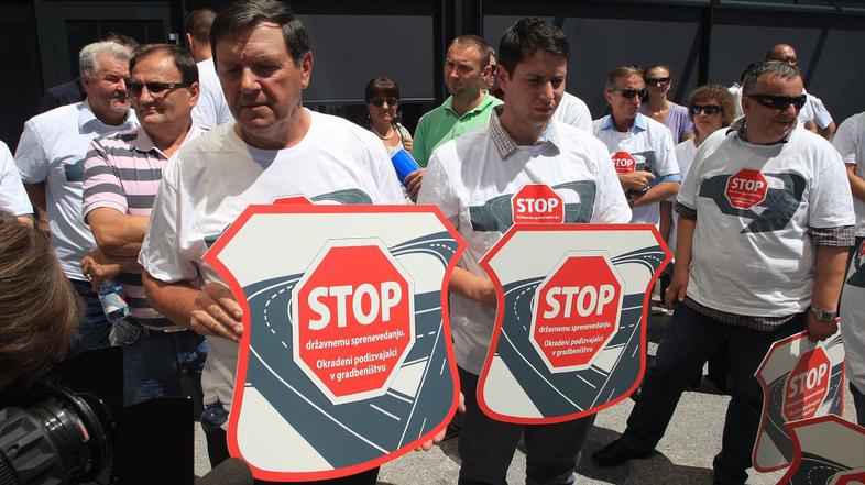 Dars, podizvajalci, protest