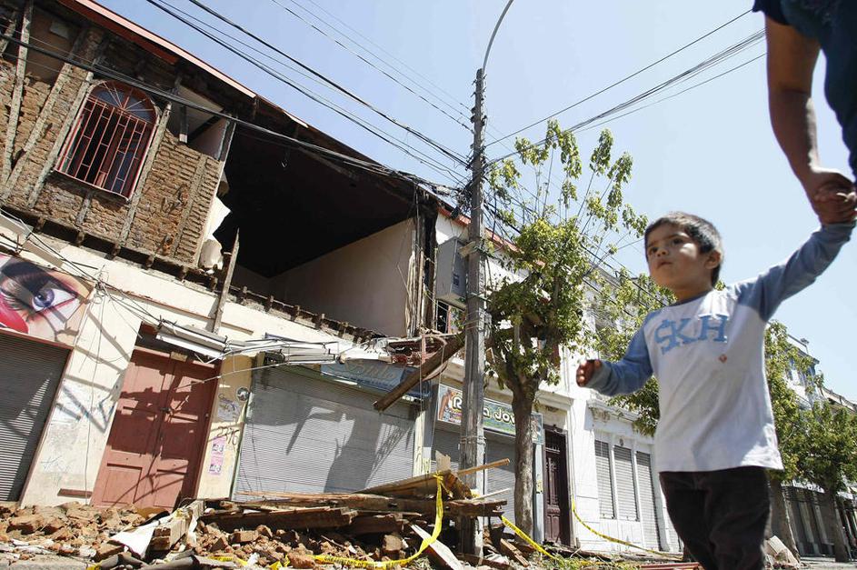 Potres je zajteval tudi veliko gmotno škodo. (Foto: EPA)