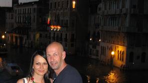 Prekmurec, ki že nekaj let biva v Ljubljani, nam je zaupal, da sta z drago prepe