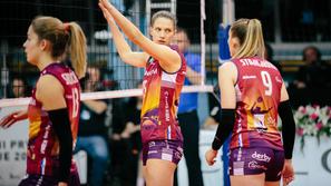 Nova KBM Branik : Calcit Volley
