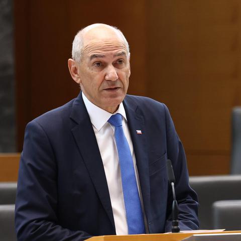 Janez Janša v DZ