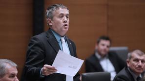 Slovenija 20.03.2013 Franc Puksic, 15 izredna seja DZ, na kateri so poslanci odl