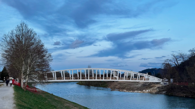 kolesarski most čez savinjo celje