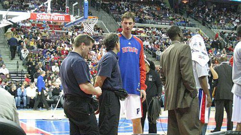 Primoža Brezca smo v Detroitu obiskali na srečanju s Torontom, v dresu katerega 