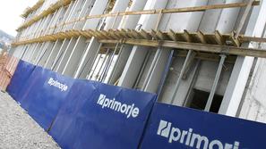 Primorje podizvajalcev, med katerimi lokalnih skoraj ni več, ne plačuje tudi po 