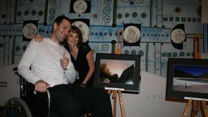 Terapija na rehabilitacijski kliniki v Luzernu bo samostojnega fotografa Dejana 