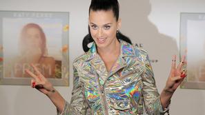 scena 10.01.14. kathy perry, US singer Katy Perry poses during a visit at a loca