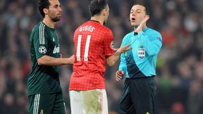 Cakir Arbeloa Giggs Manchester United Real Madrid Liga prvakov osmina finala