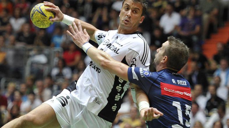 Momir Ilić si nekoč želi zaživeti v Sloveniji. (Foto: EPA)