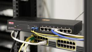 Modem za dostop do interneta.