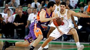 Sašo Ožbolt je odločen, da gredo v Istanbul po uvrstitev med 16. (Foto: EPA)