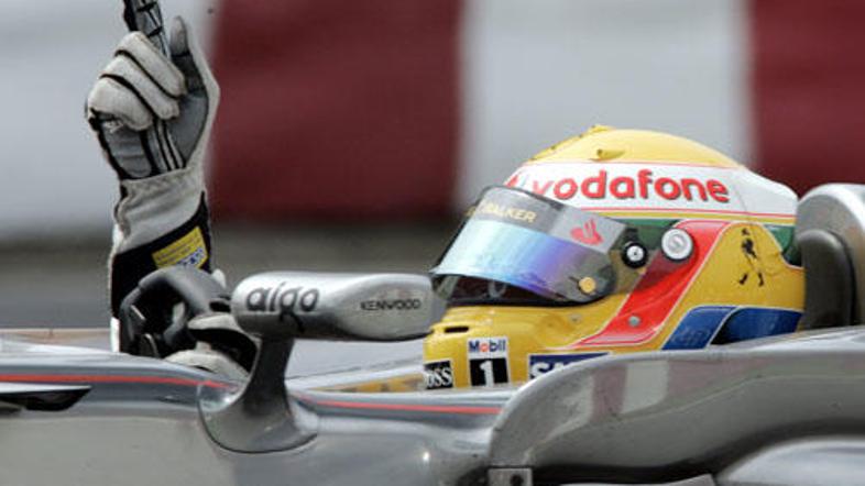 Prvi prst, prva zmaga ... lani je Lewis Hamilton prav v Montrealu osvojil svojo 