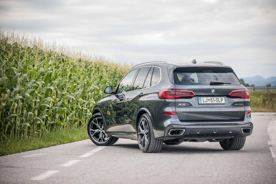 BMW X5 45e | Avtor: 